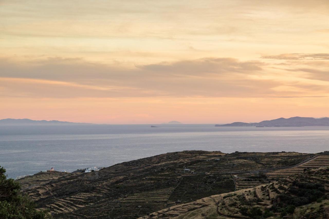 Tinos Dove Suites Triandaros  Екстер'єр фото