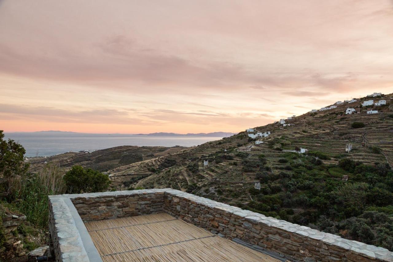 Tinos Dove Suites Triandaros  Екстер'єр фото