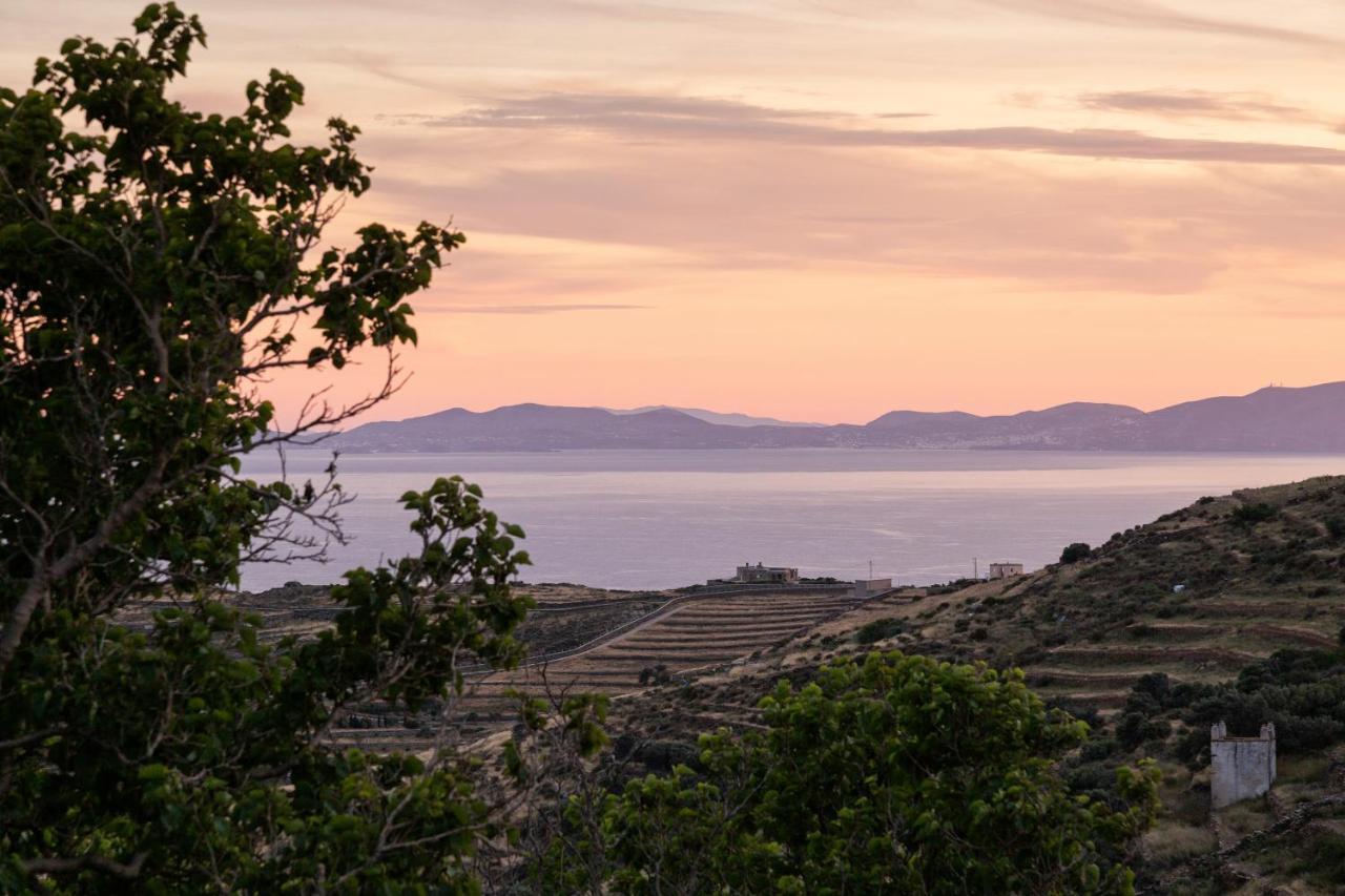 Tinos Dove Suites Triandaros  Екстер'єр фото